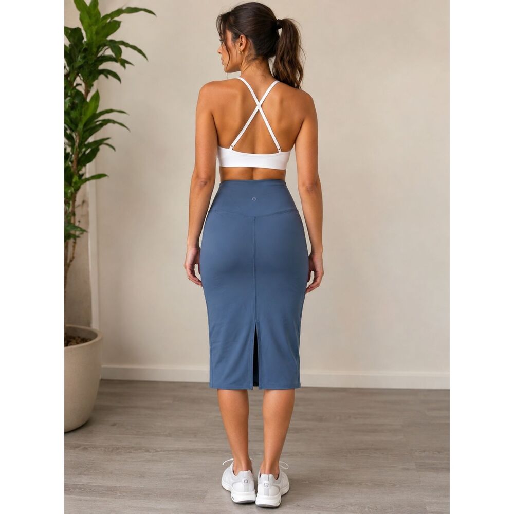 Lululemon Nulu Slim Fit High Rise Midi Skirt Size XXS / 0